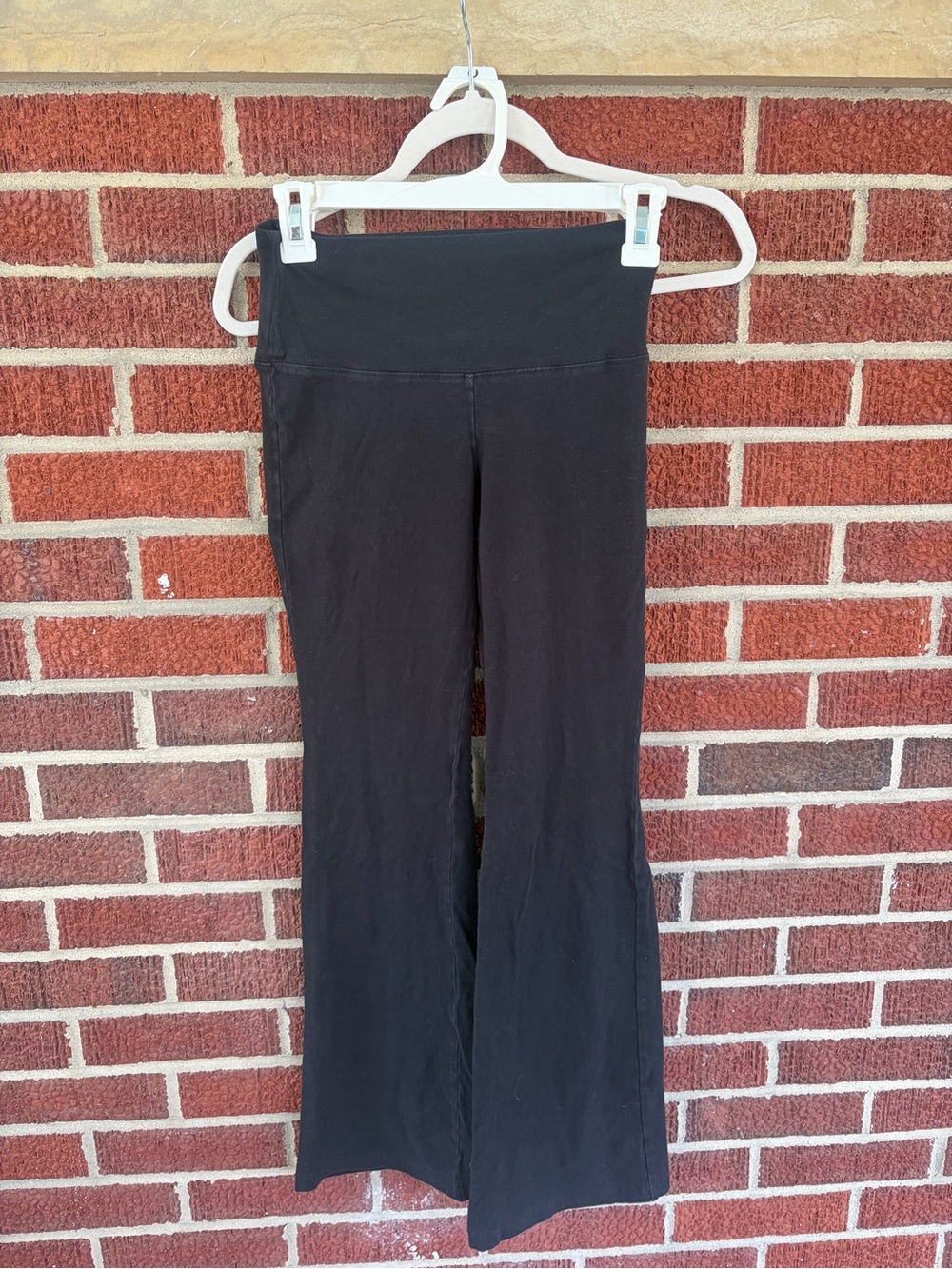 Women’s Aritzia Black Yoga Flare Pants